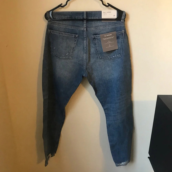 NWT DL1961 Riley Tapered Jeans, size 28 - Picture 13 of 16